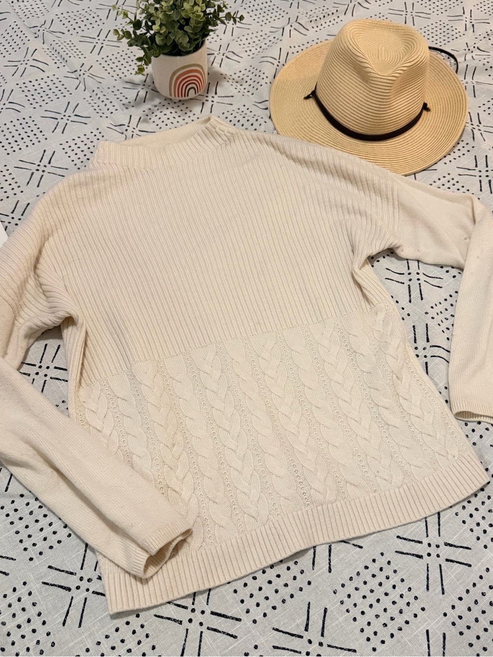 Banana Republic Cream Crewneck Cable & Rib Knit Sweater